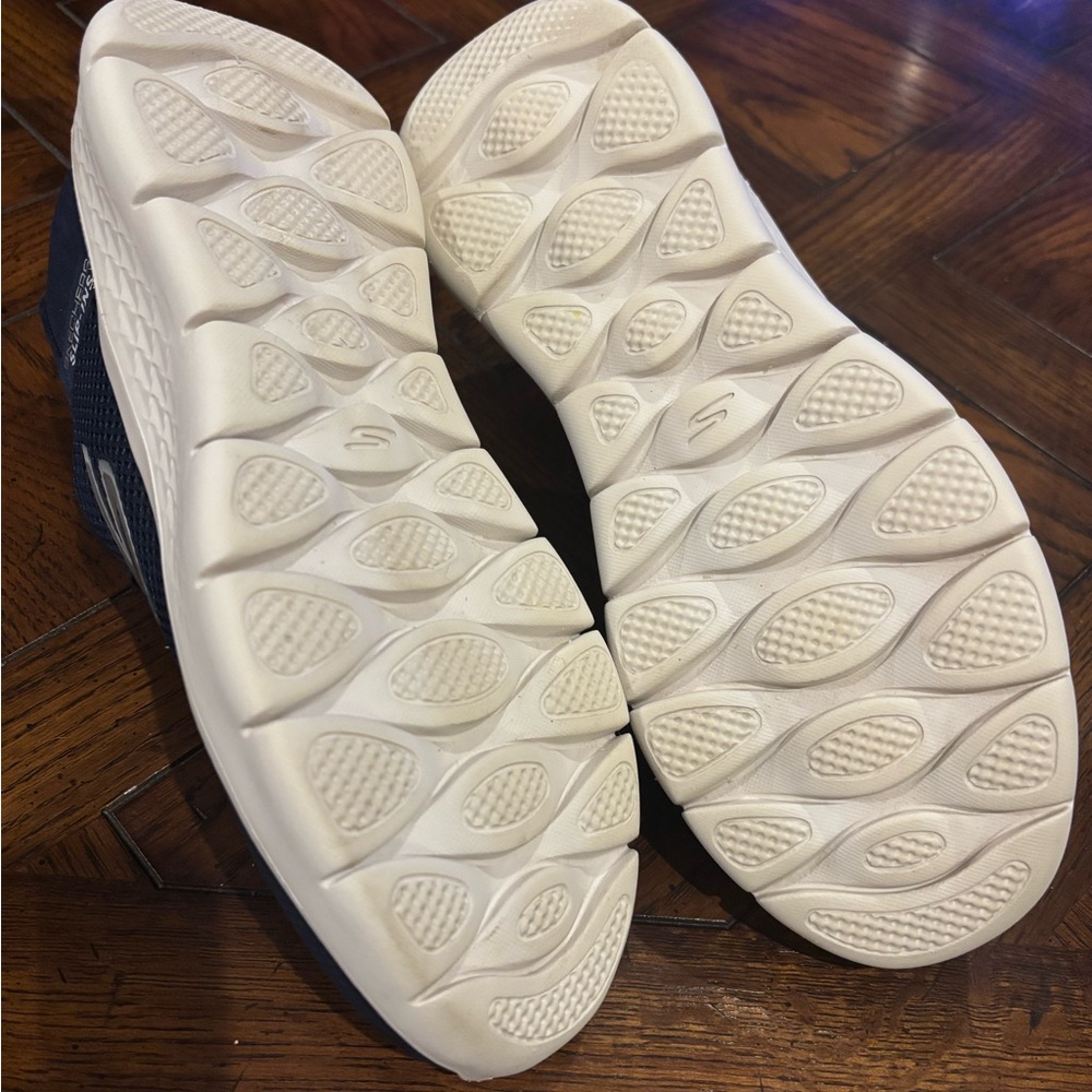 Skechers GOWALK Slip-Ins size 8 - Picture 4 of 6